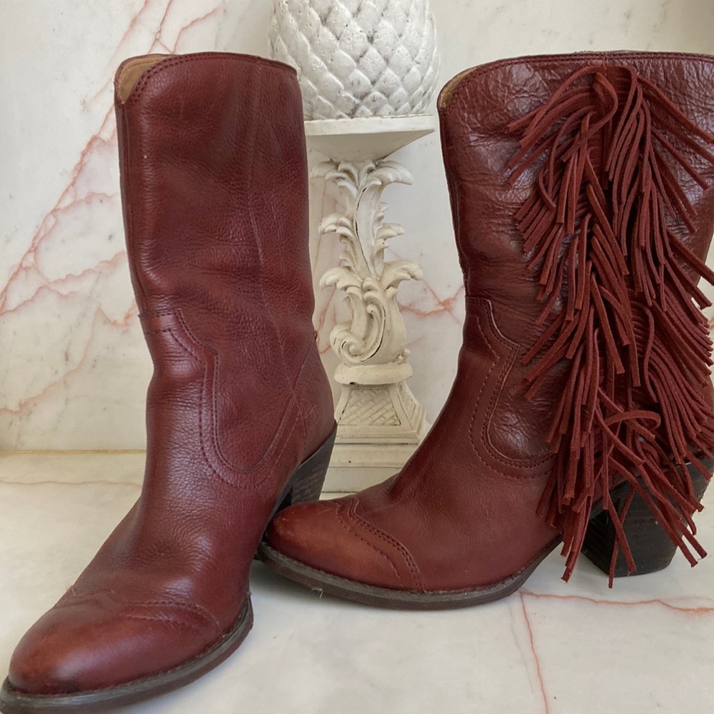 5/48 cow girl boots , 100% leather, US6.5M